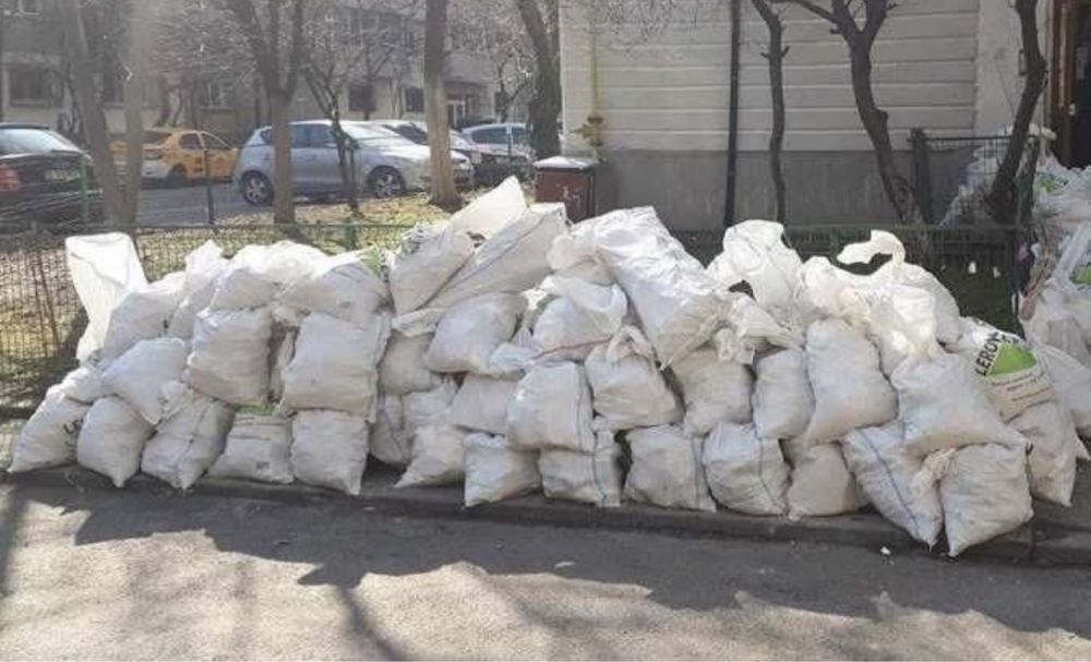 Demolari manuale Ridicare moloz Debarasari case/apartamente