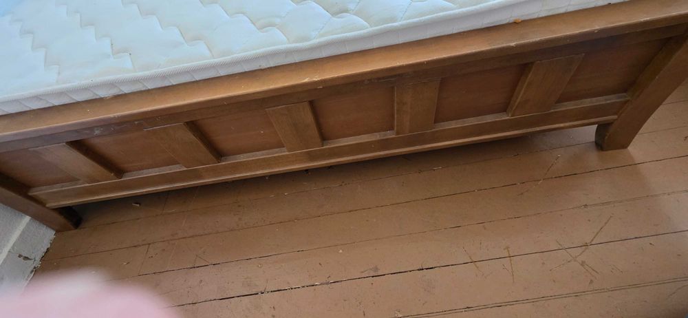 Спалня легло масивно дърво