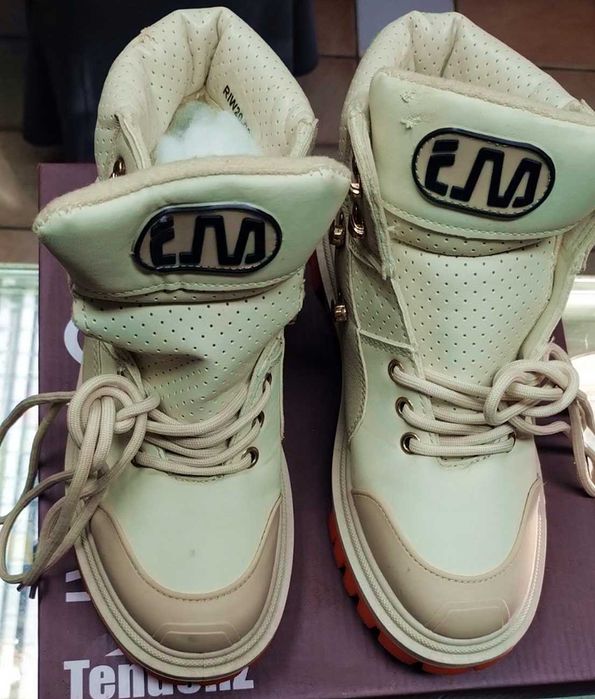 дамски боти номер 36