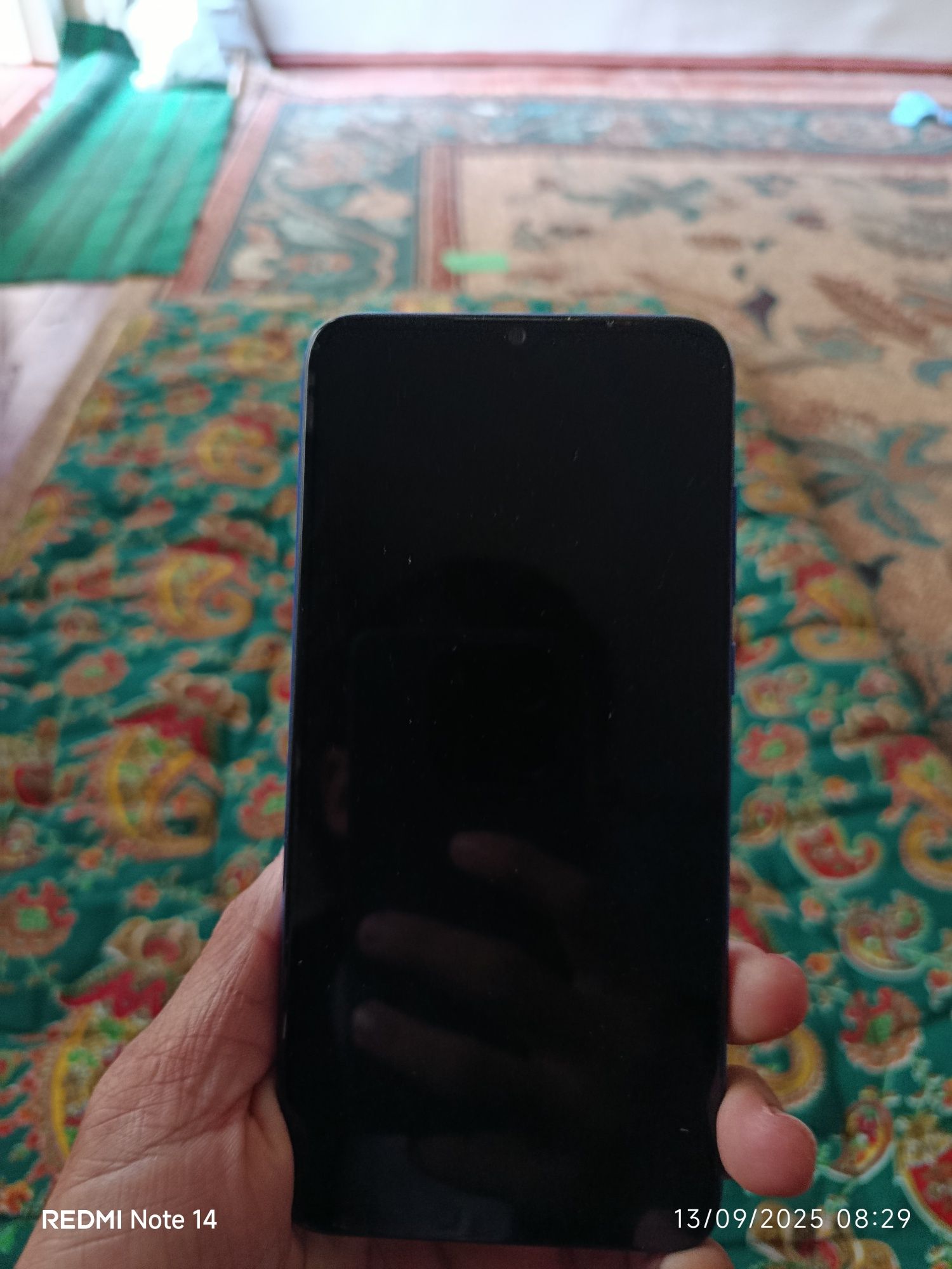 Mi 9 Lite telefon yomon xolatda emas