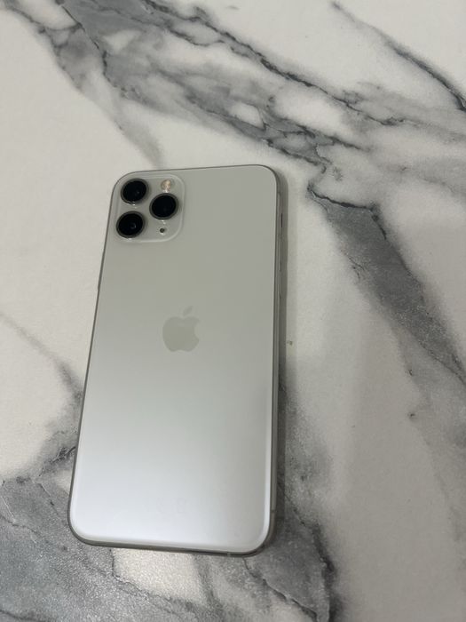 Айфон 11 про продам
