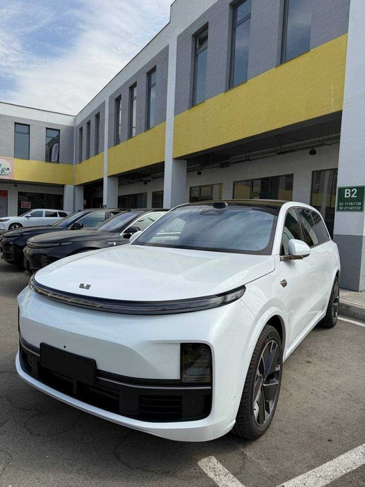 li 9 ultra restayling 2025
