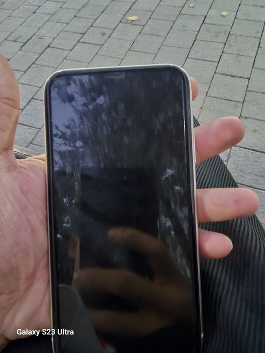 Iphone 11 продам