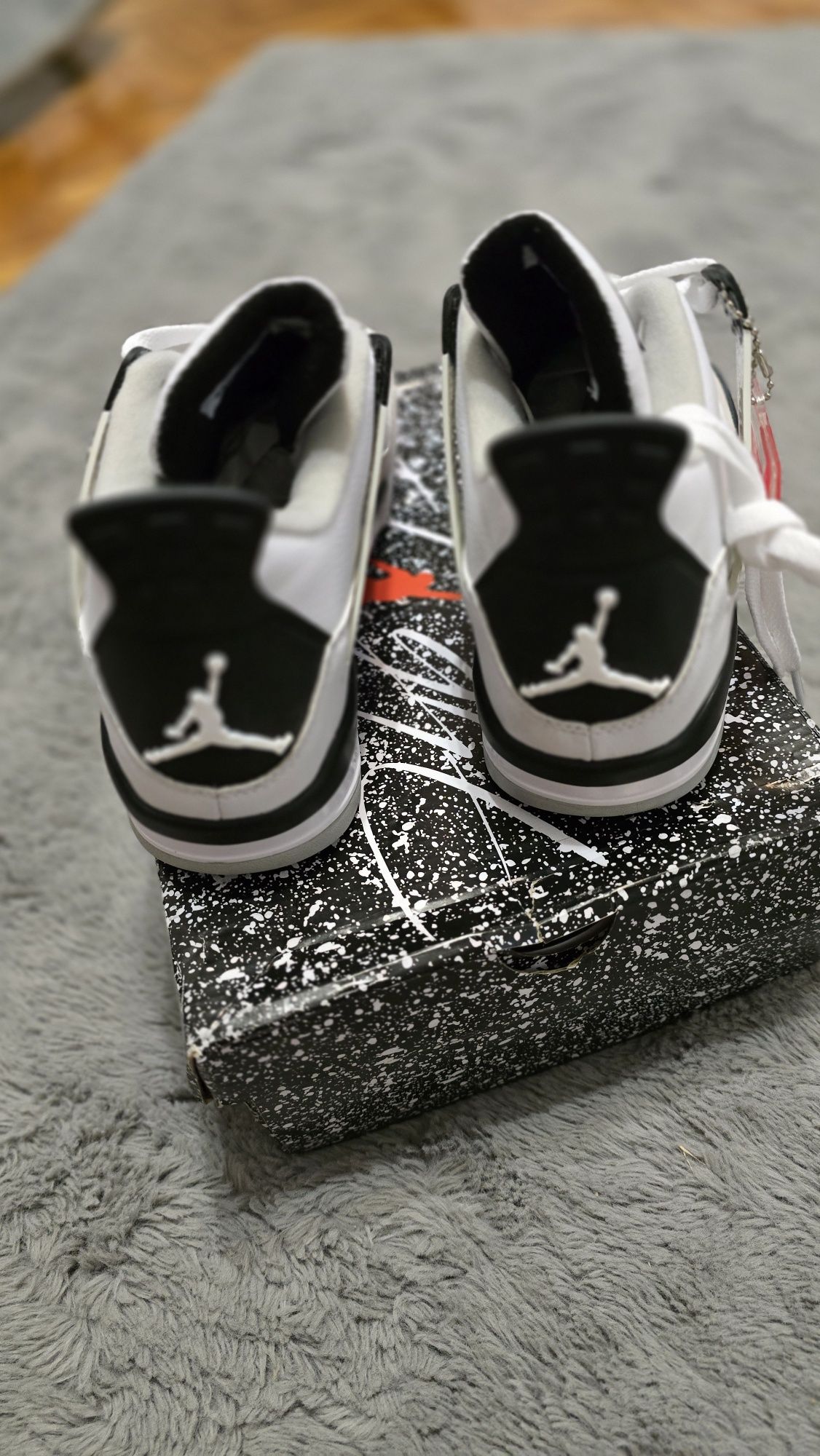 Air Jordan 4 Retro