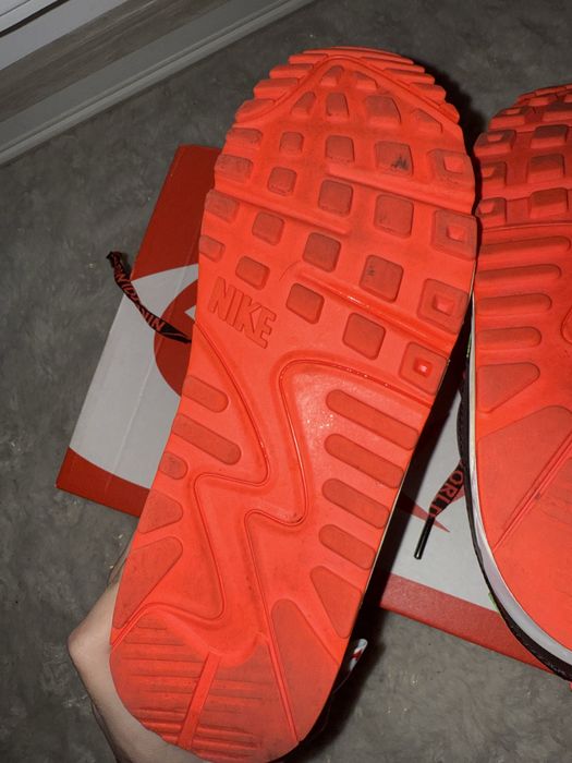 Nike Air Max 90 Worldwide Edition