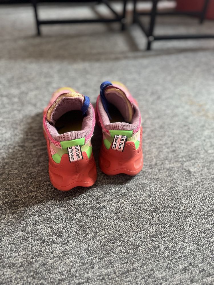 Off White, 37/38
