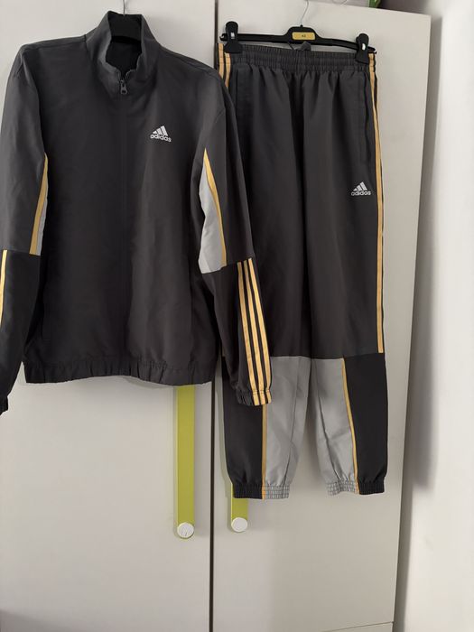 Trening Adidas mar S