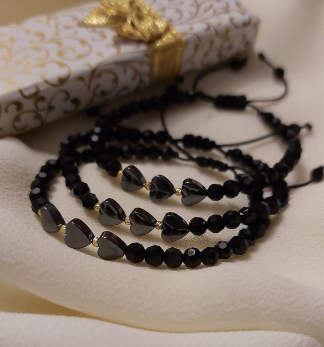 Bratari handmade pe stoc!