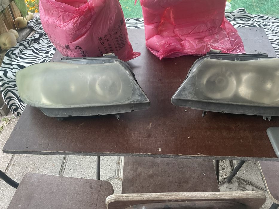 Оригинални фарове BMW E90/91