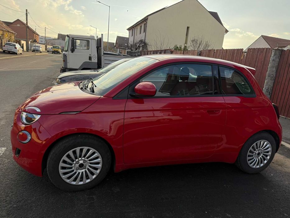 Fiat 500 electric 2025