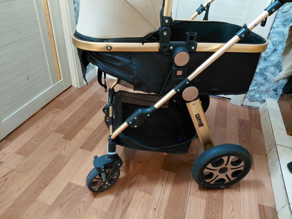 Детская коляска.