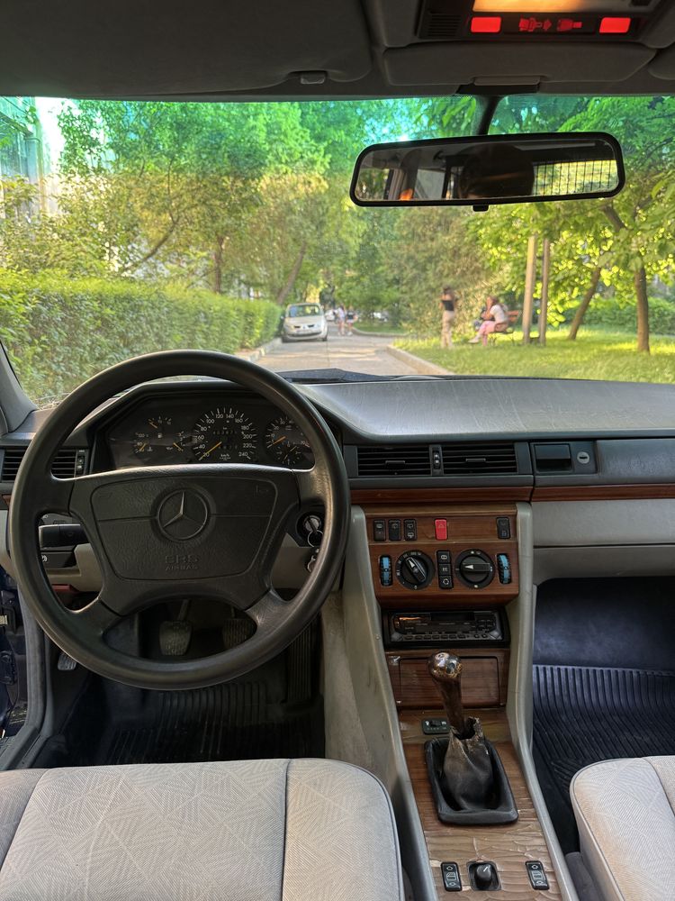 Vand Mercedes W124T