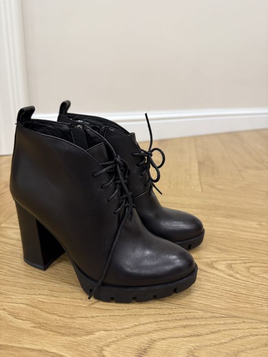 Продам сапоги новые