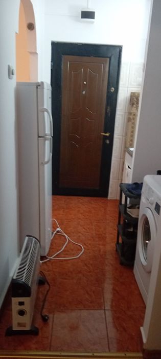 Închiriez camera camin lapus