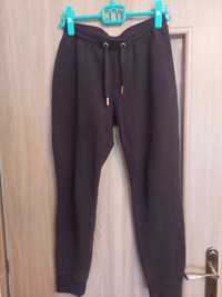 Pantaloni de trening