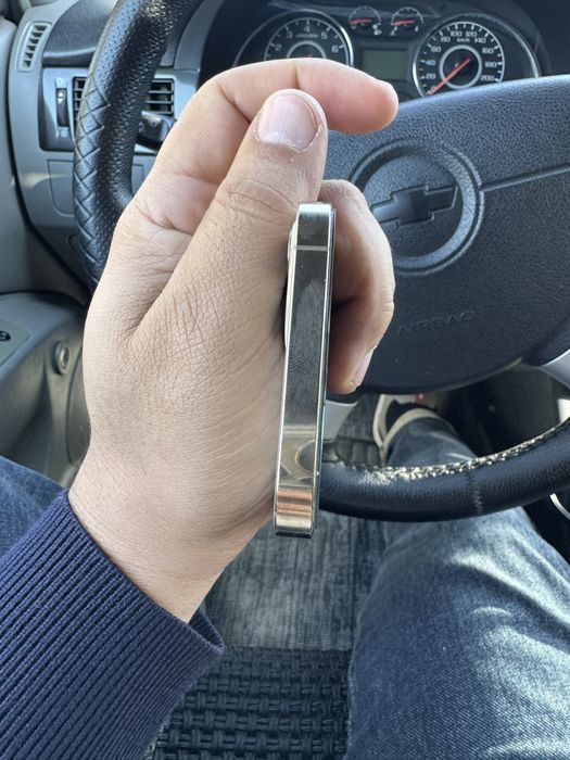 Iphone 12 pro idiyal sastayanada