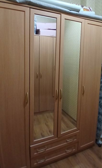 Шкафы для одежды, 35 за один