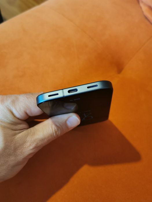 Google Pixel 10 impecabil cu 2900 ron