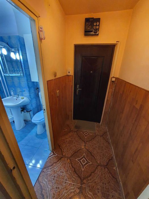 Garsonieră de închiriat Ploiești zona Malu Roșu