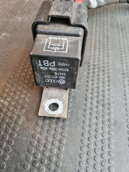 Releu degivrare parbriz VW Audi Seat Skoda