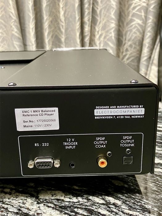 -% НАМАЛЕН! Еталонен CD плейър Electrocompaniet EMC 1 MKV Reference