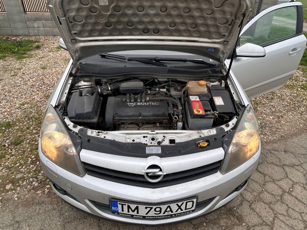 Vind Opel Astra GTC 1.6 benzina +gpl ieftin 2750 neg