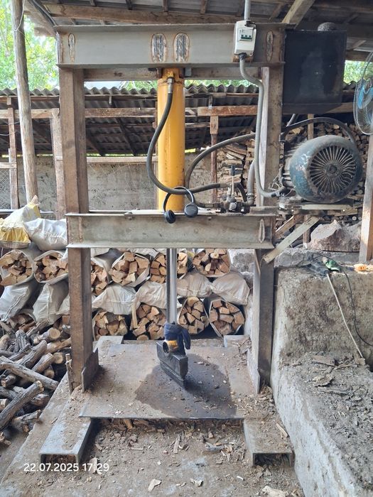 Продам дровакол!!