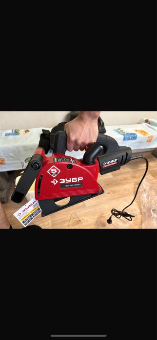 Электрик . Штробы делаем акуратно и минимум пыли