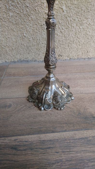 Sfesnic deosebit cu 5 brate.