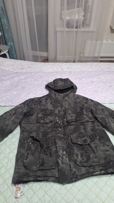 Комбинезон, пуховик, спецовка Дешево.