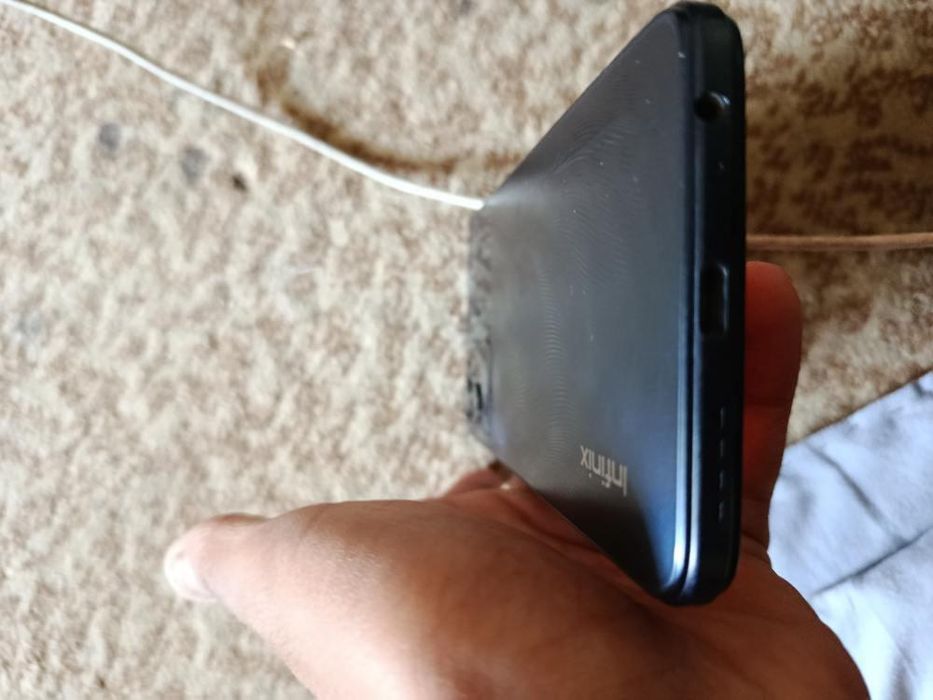 infinix not 12i holati yaxshi 128/4+3