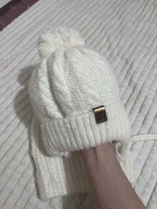 Продам шапку и снуд для девочки
