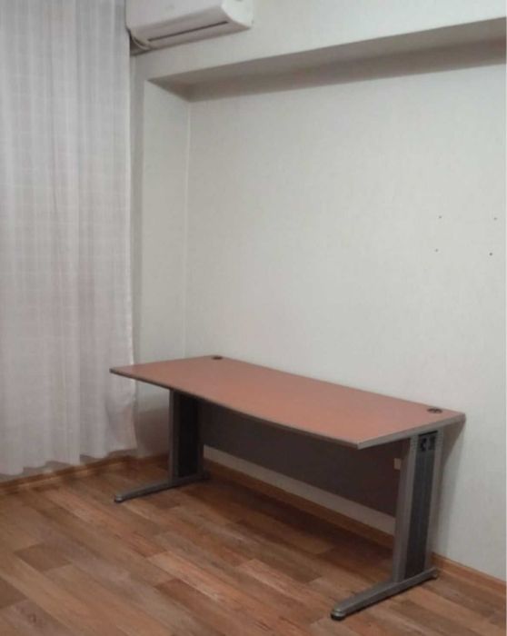 Компьютерный офисный  стол