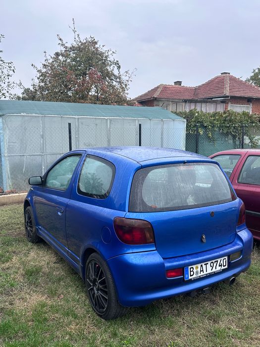 Toyota Yaris на части