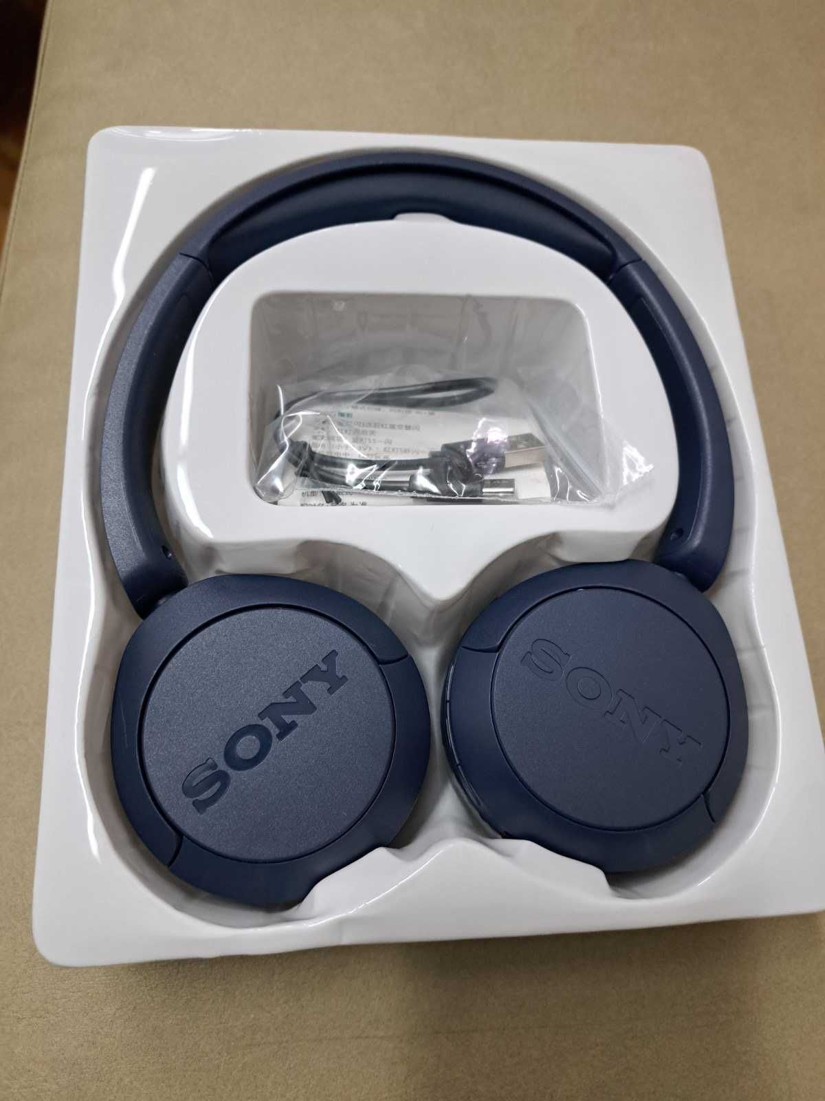 Стерео безжични Bluethooth слушалки SONY WH-CH520B