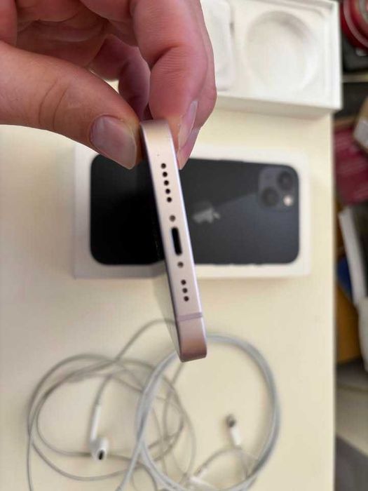 iphone 13 128gb. оригинални кабели, слушалки, преходник, зарядно