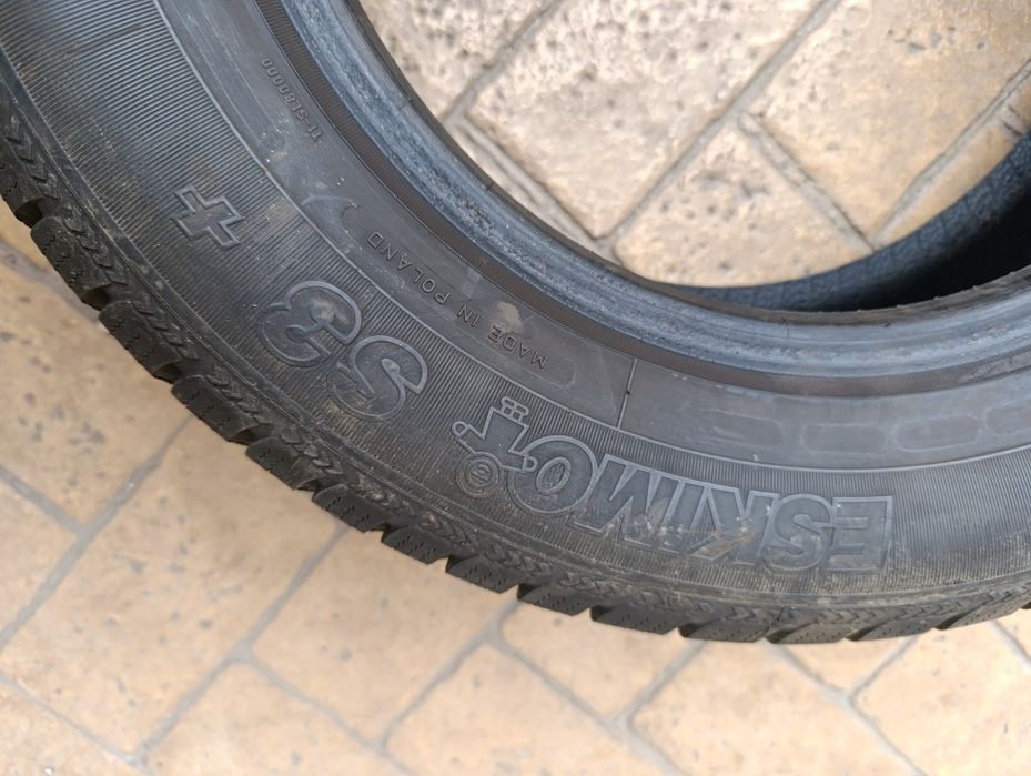 Зимни гуми Sava 195/65/15-8мм.