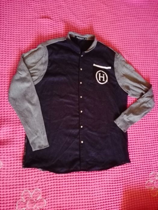 Bluza tip camasa marimea 58,purtata doar de doua ori,impecabila