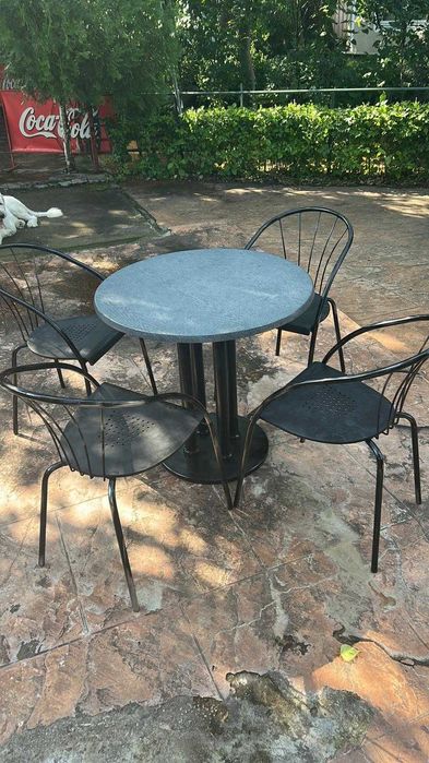 Masa Exterior cu 4 Sacune metalice