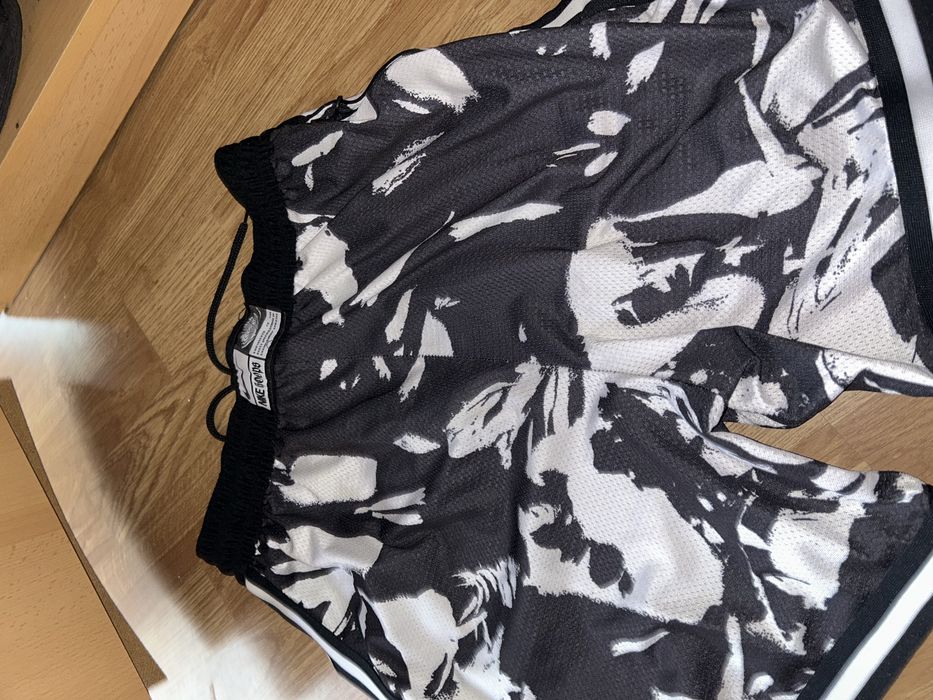 Pantaloni scurti nike de baschet sau sport