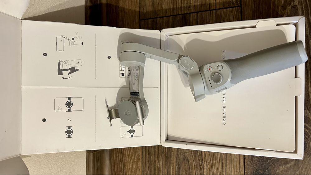 Vând stabilizator Dji om 4