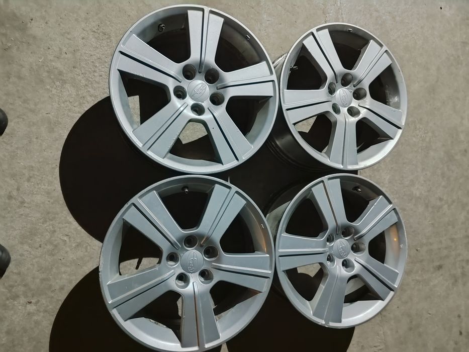 Диски R16 ровные.