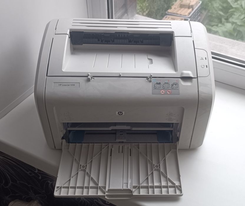 Продам принтер HP 1018
