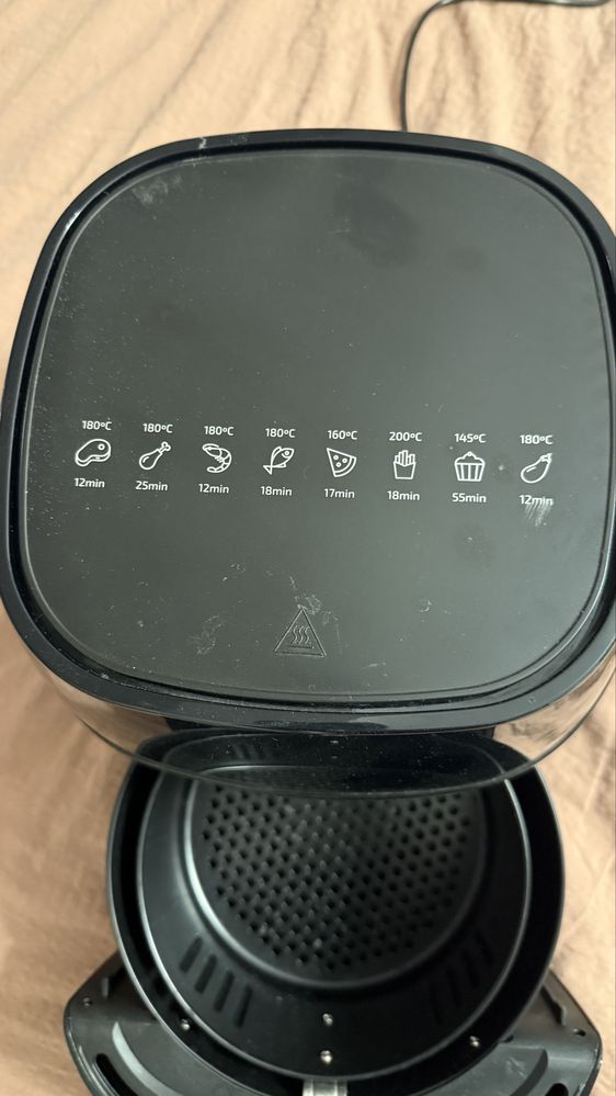 Airfryer Voltz OV51980Q, 1500W, 5л., горещ въздух, Таймер,до 200 C