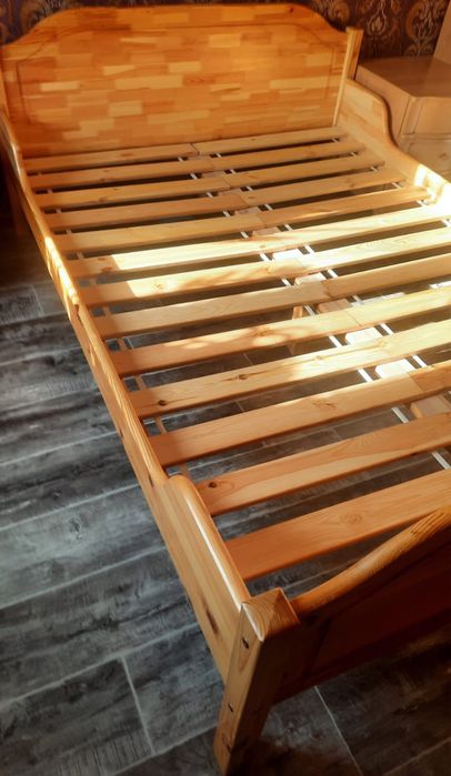 Продам кровать из натурального дерева (Беларусь) + матрас