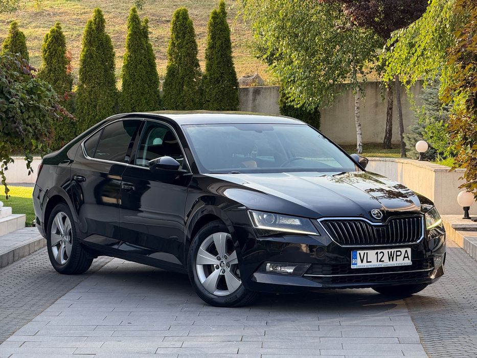 Skoda Superb Camera Spate Navigatie Pilot Automat