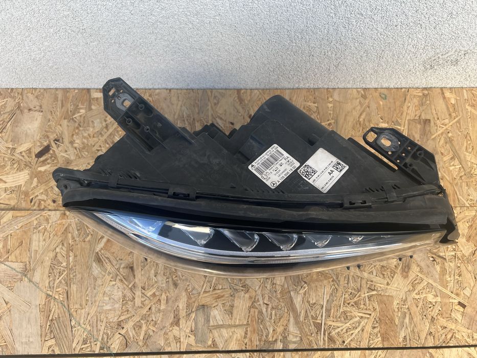 Far dreapta Mercedes GLA W156 Xenon + LED Original