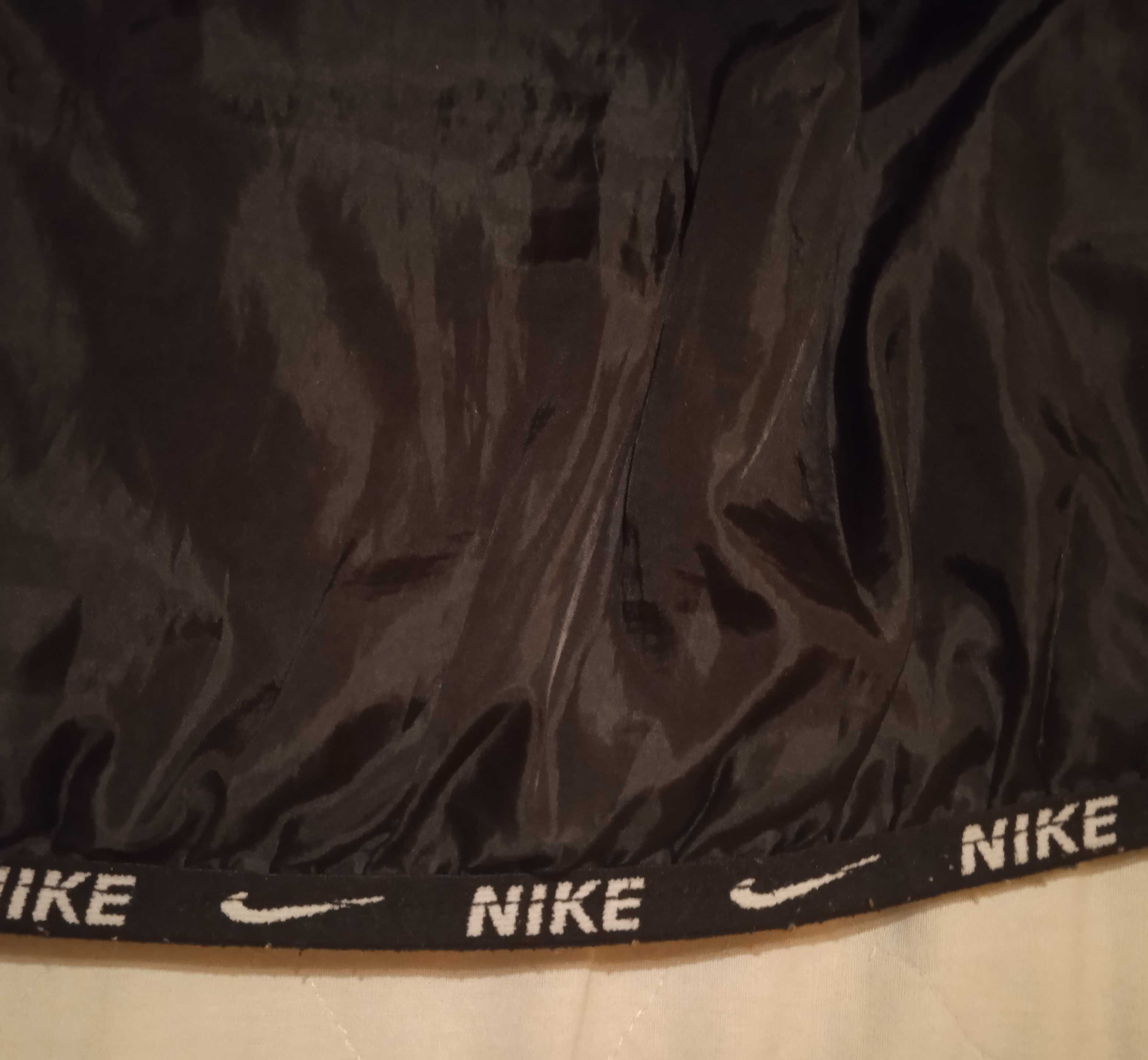 Мъжки черен елек NIKE