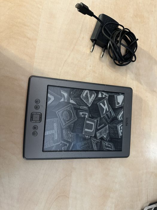Ebook reader kindle a 4 a generatie