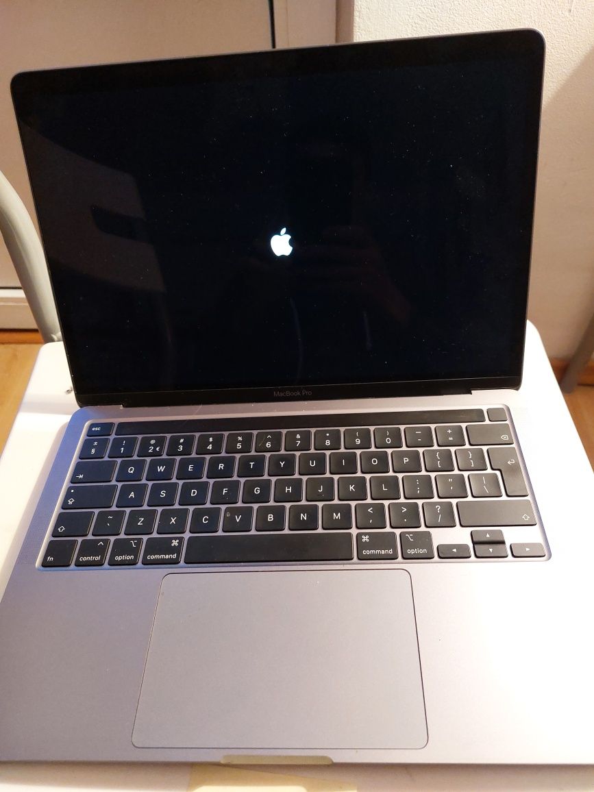 MacBook Pro 13 2020 i7 16GB ram 500GBNvme IntelIris XE 2GB